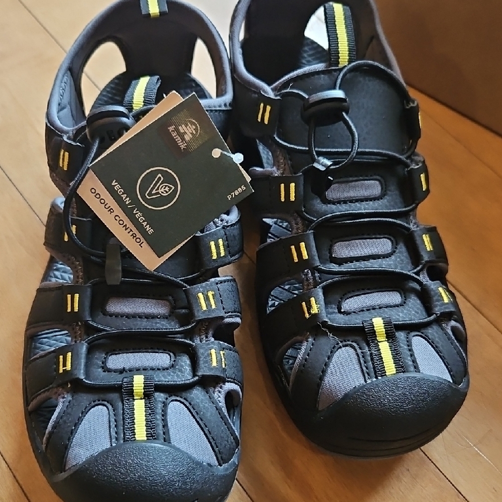 Kamik Black Men's Sandals